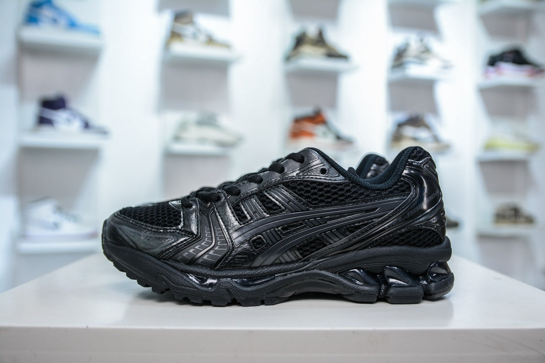 Kayano 14 triple black
