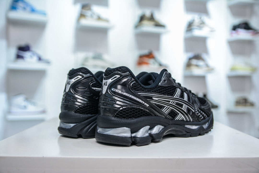 Kayano 14 black/white